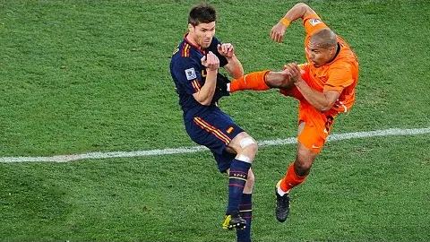 欧洲联赛周最佳球员竞争激烈：莱奥、巴尔韦德、德布劳内、劳塔罗并列候选